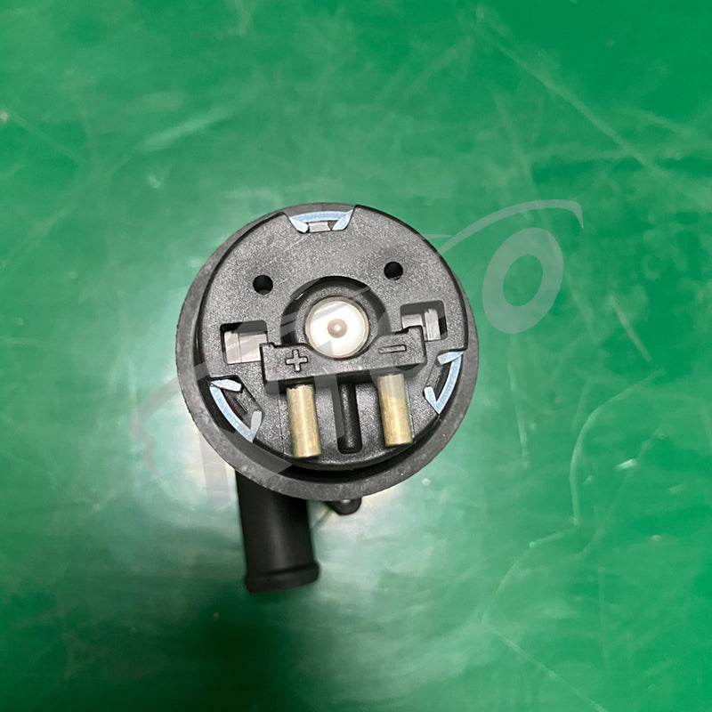 OE 2038350064 A2038350064 Auto Parts 12v Car Electric Auxiliary Brush Water Pump for Mercedes