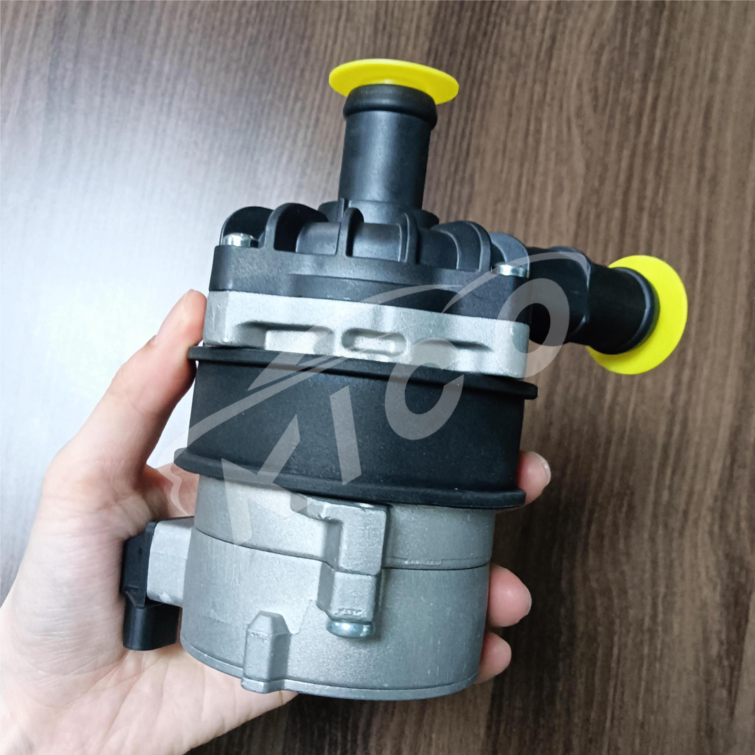 OE 7P0965567 7.06033.31.0 Manufacture Auto Part 12v DC Engine Electric Auxiliary Water Pump for Car Coolant System