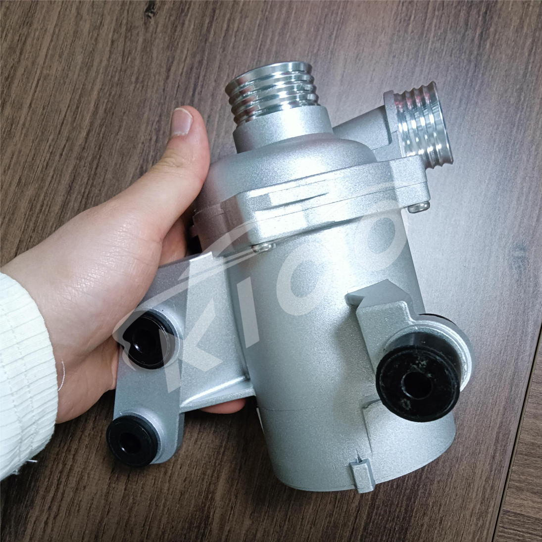 OE 11517586928 11517586929 11517559272 11517561229 Auto Parts Engine Automotive Coolant 12v Dc Electric Water Pump for BMW Cars