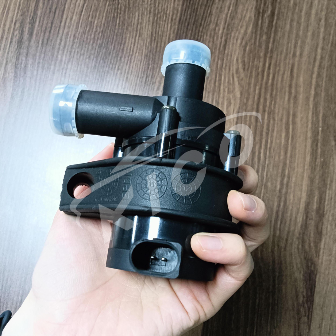 OE 06H965561 Car Parts Electric Auxiliary Water Pump Auto Engine Cooling System for Audi VW