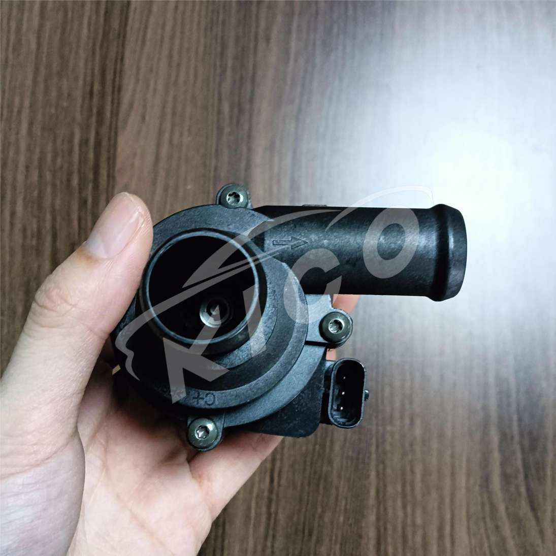 OE 31338211 Auto Electric Auxiliary Car Water Pump for Volvo 12v Dc Engine Additional Cooling System